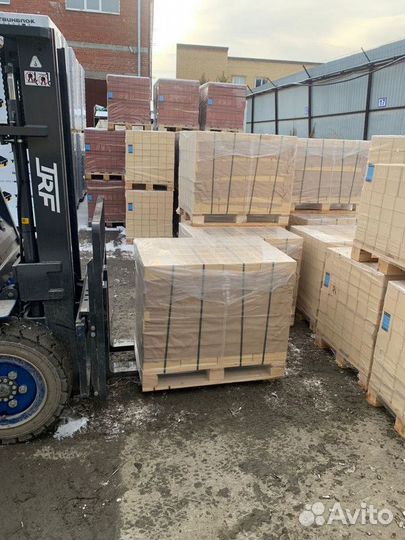 Кирпич облицовочный керамический полуторный