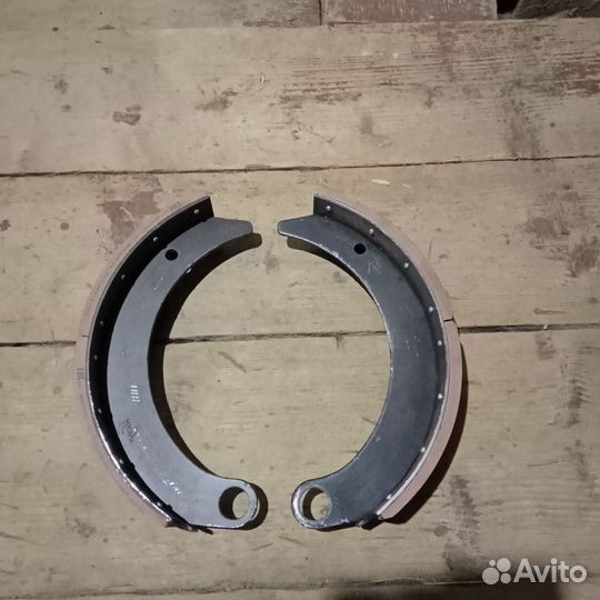 Тормозные колодки газ
