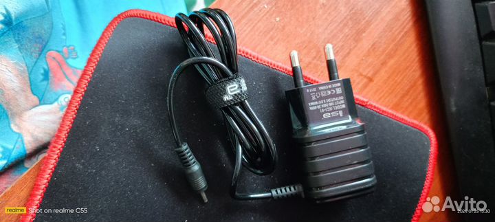 Сетевое зарядное устройство