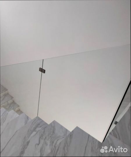 Стеклянные перила для лестниц