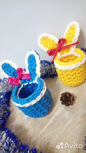 Зайки корзинки из трикотажной пряжи