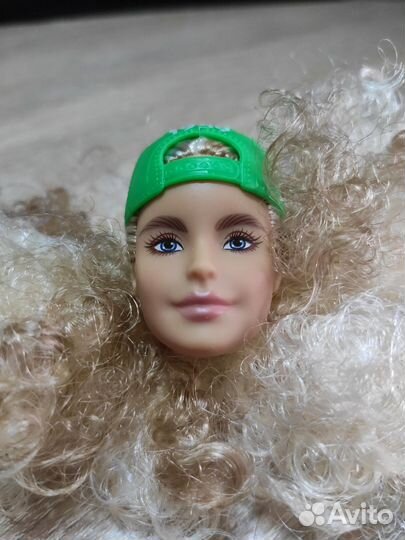 Барби: голова Милли BMR и тело Чудо-Женщины