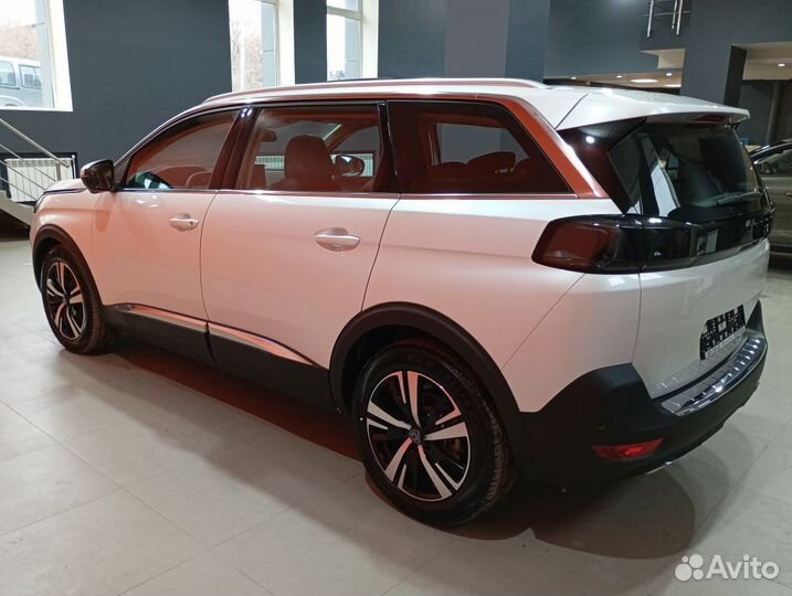 Peugeot 5008 1.8 AT, 2023