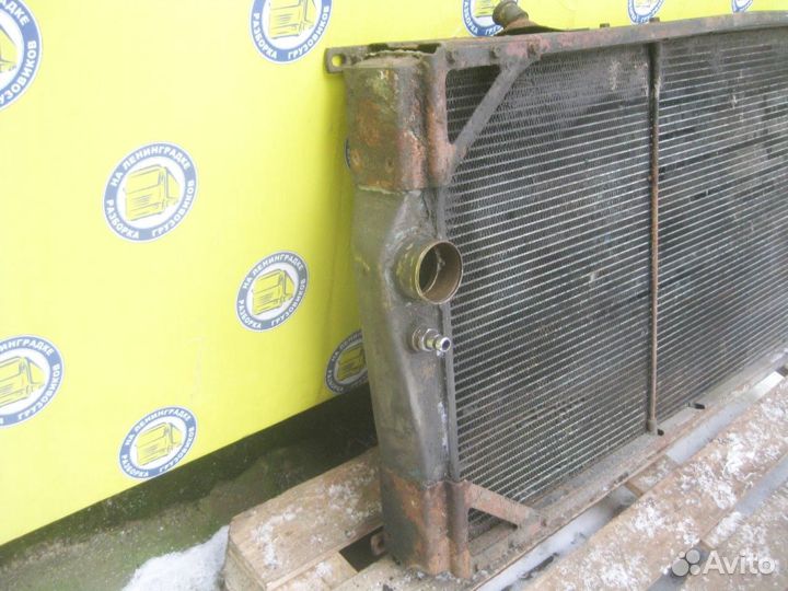 Радиатор системы охлаждения 3121352 920*920 volvo