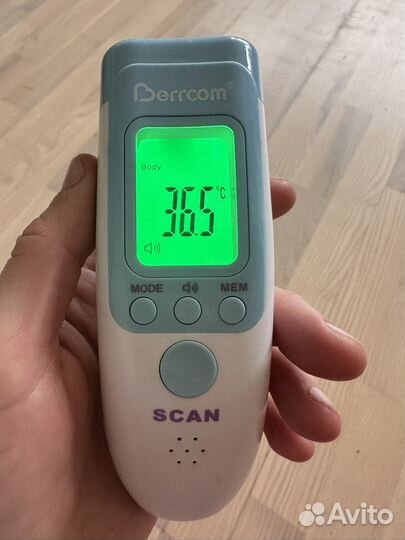 Термометр медицинский бесконтактный Berrcom
