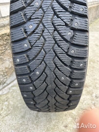 Pirelli Formula Ice 215/65 R16 98T