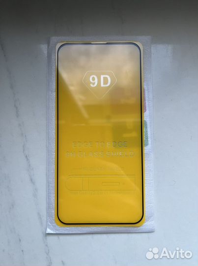 Защитное стекло iPhone 13