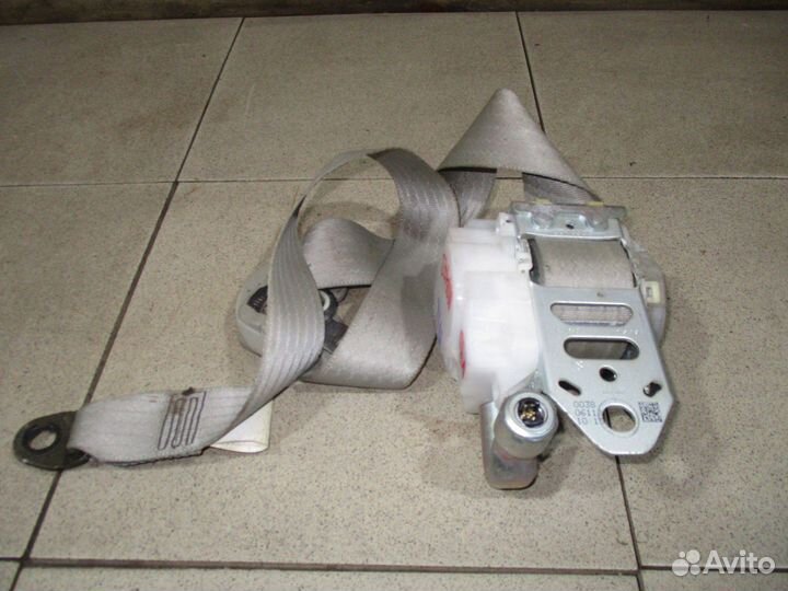 Ремень безопасности Toyota Camry 40