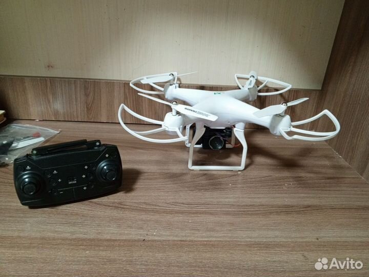 Квадрокоптер с камерой