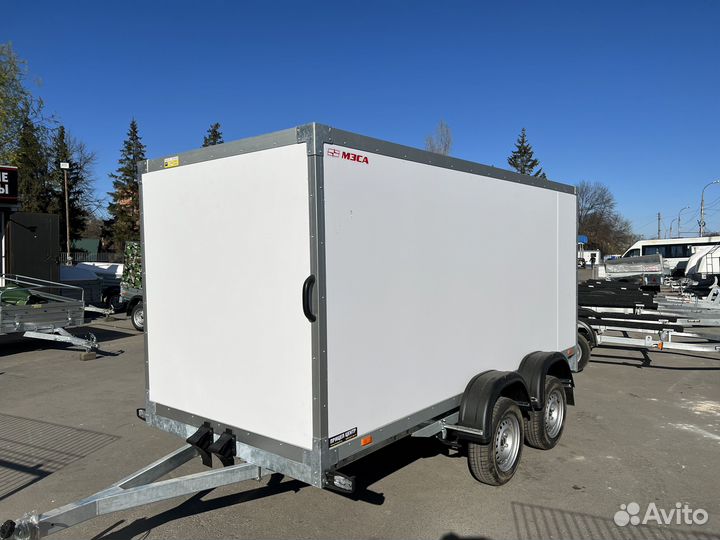 Промтоварный двухосный фургон с аппарелью 7,9 m3