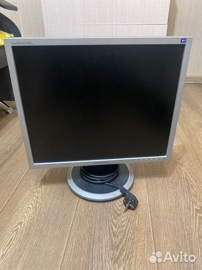 Монитор Samsung syncmaster 940n