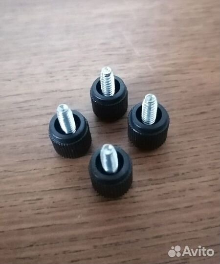 Крепежные изделия (винты) для корпуса