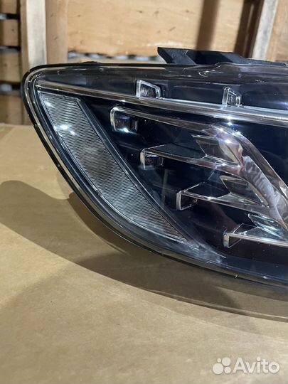 Фара правая Audi Q7 4L LED