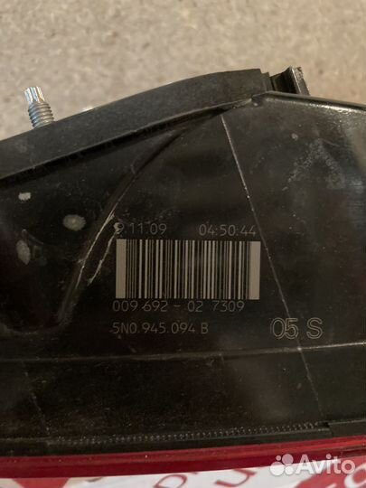 Фара задняя в крышку багажника Фольцваген Тигуан