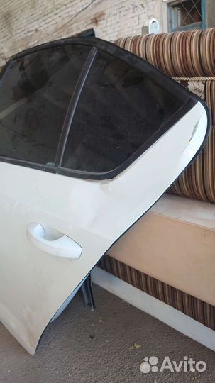 Дверь задняя левая skoda octavia a7