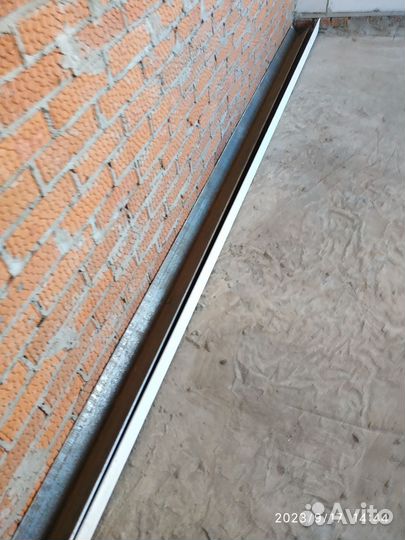 Уголок металлический 100х100 8 мм