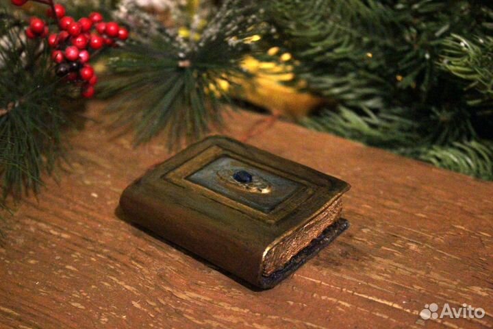 Ёлочные игрушки ручной работы:Таинственный фолиант