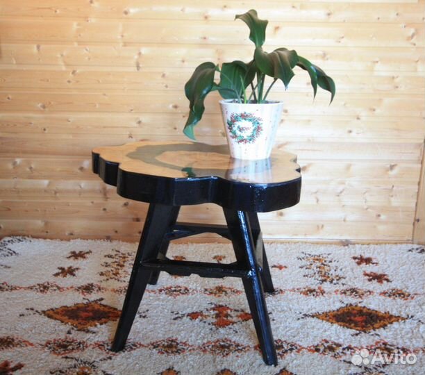 Кофейный столик дерево