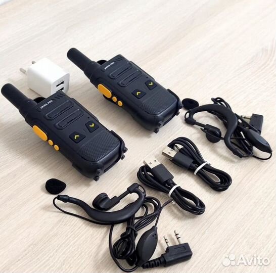 Рация с наушником, радиостанция с гарнитурой
