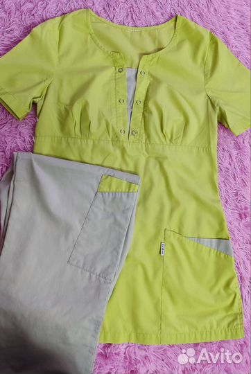 Медицинский костюм женский