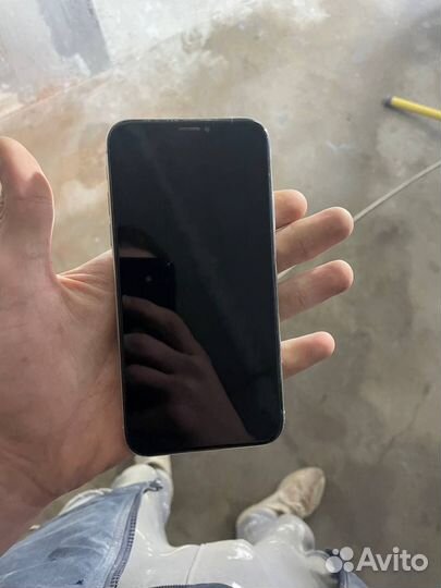 iPhone X, 64 ГБ