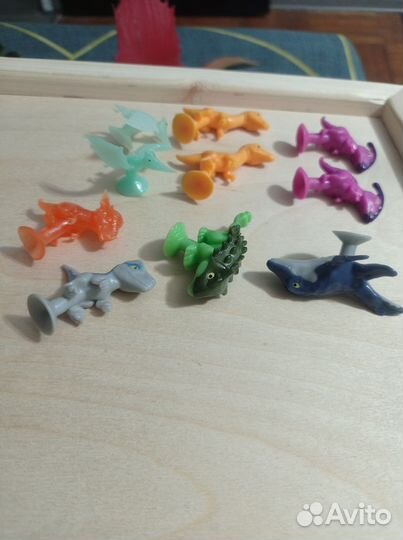 Фигурки киндер завры липперы