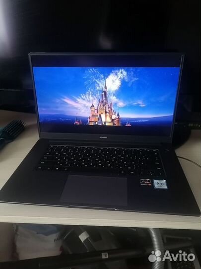 Huawei matebook D15 ryzen 5