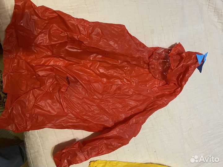 Дождевик красный дракончик