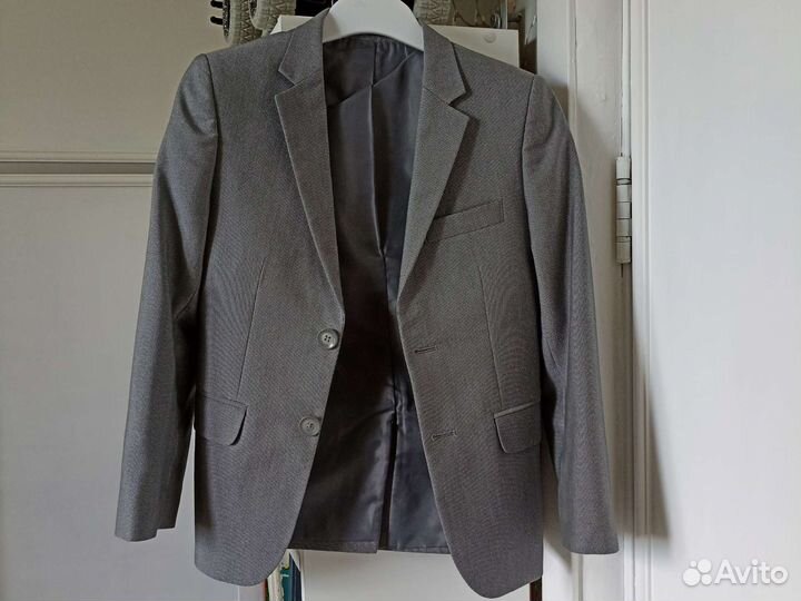 Костюм тройка серый р. 32