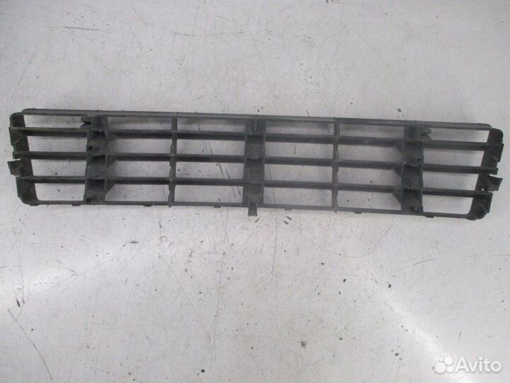 Решетка бампера передняя Audi A6 2.5 1998