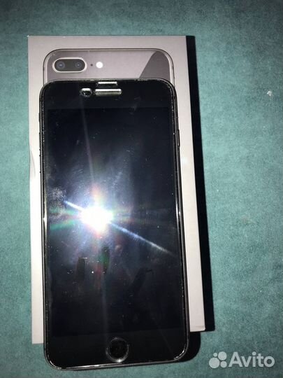 iPhone 8 Plus, 64 ГБ