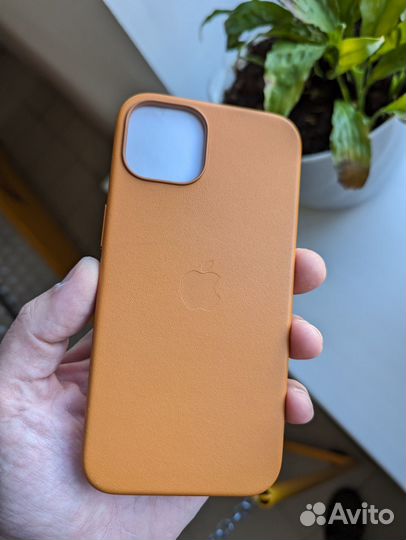 Чехол Apple Leather Case iPhone 13