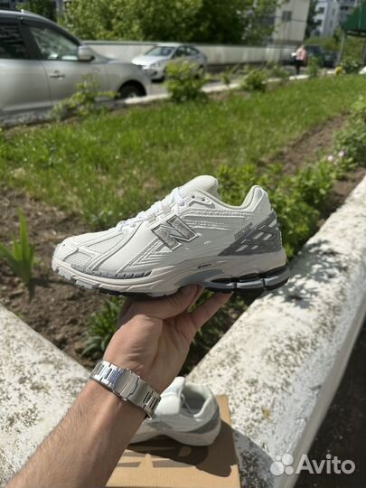 Кроссовки женские new balance 1906r