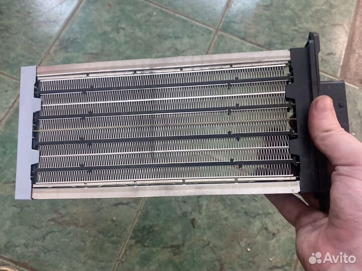 Радиатор печки kia sorento 2009года