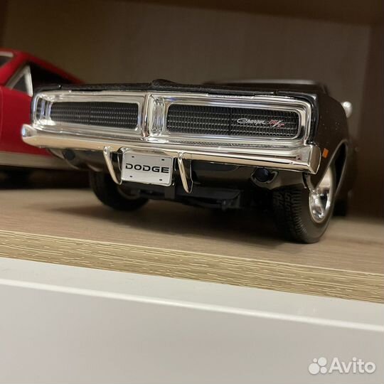 Модель автомобиля Dodge Charger R/T 1:18