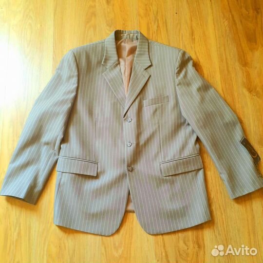 Костюм мужской новый 48 размер с биркой