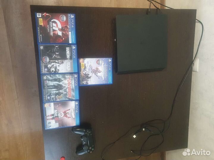Sony PS4 slim 1tb