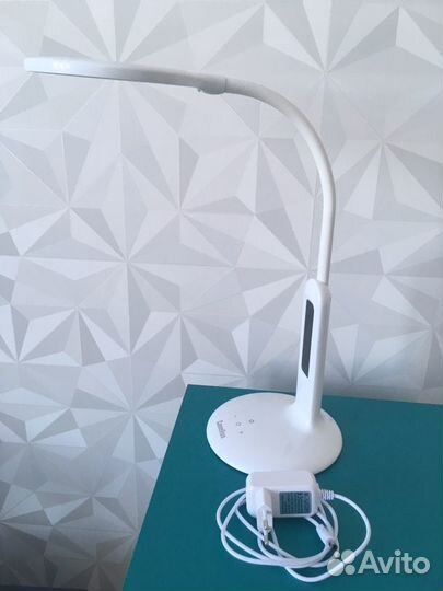 Светильник настольный Camelion KD-823