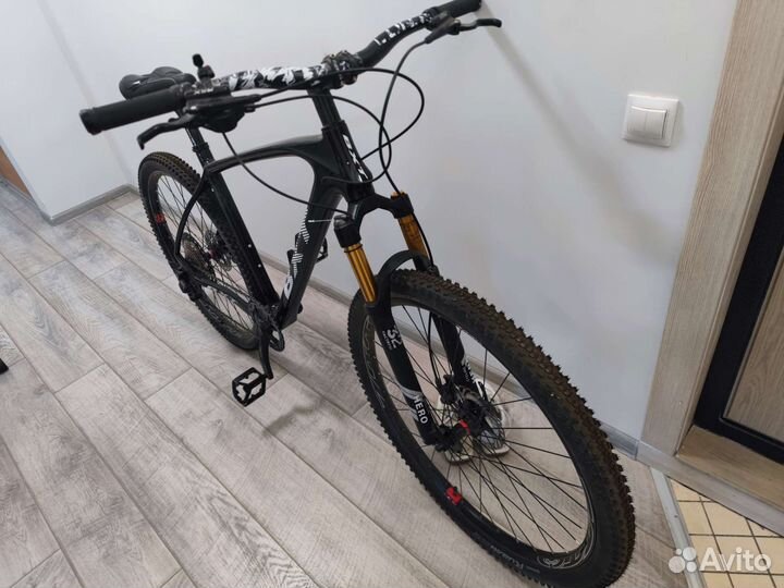 Горный велосипед, карбон, рама 21, 29 колеса
