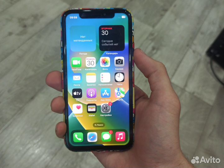 iPhone X, 64 ГБ