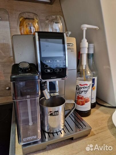 Кофемашина delonghi dinamica plus