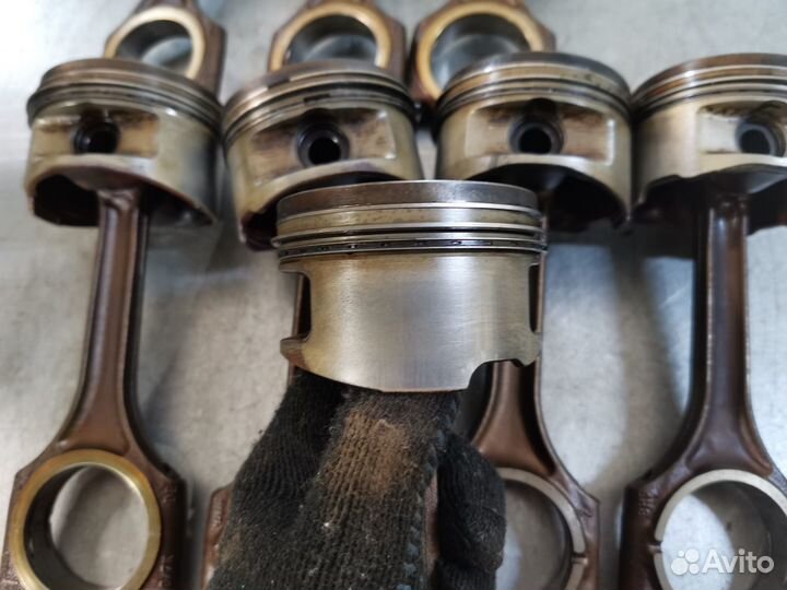 Поршень, шатун Audi A8 D2 3,7 AQG AKC