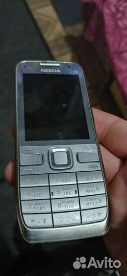Nokia e52