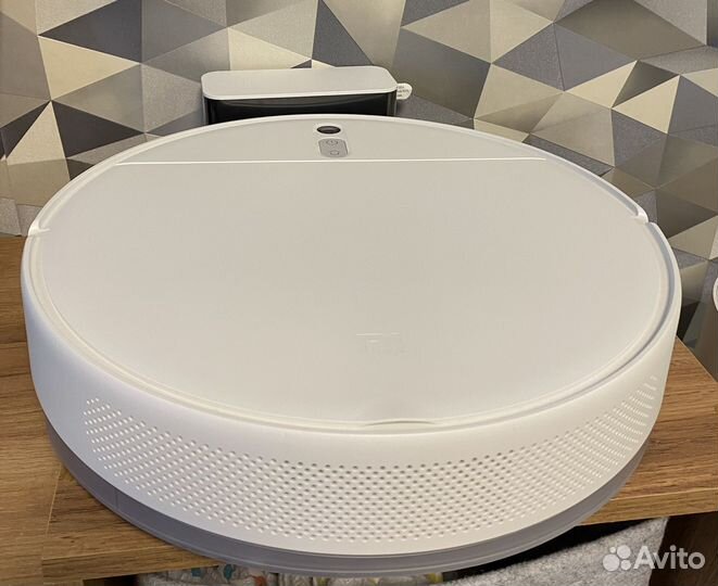 Робот-пылесос Xiaomi Mi Robot Vacuum-Mop 2 Lite