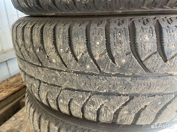 Bridgestone Ice Cruiser 5000 235/65 R17