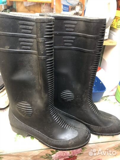 Резиновые сапоги