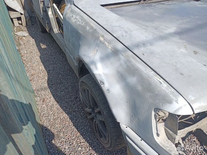 Обвес Mercedes-Benz W124 E500 Волчок