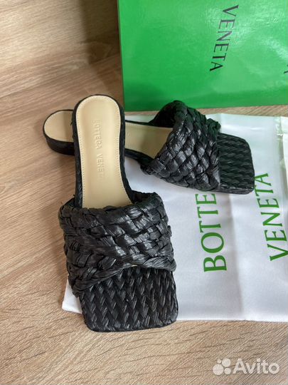 Шлепки bottega veneta 36 новые кожа