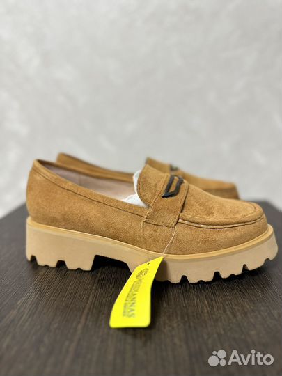Лоферы женские 39 размер