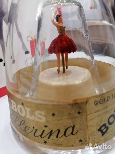 Коллекционная Бутылка в виде музыкальной шкатулки